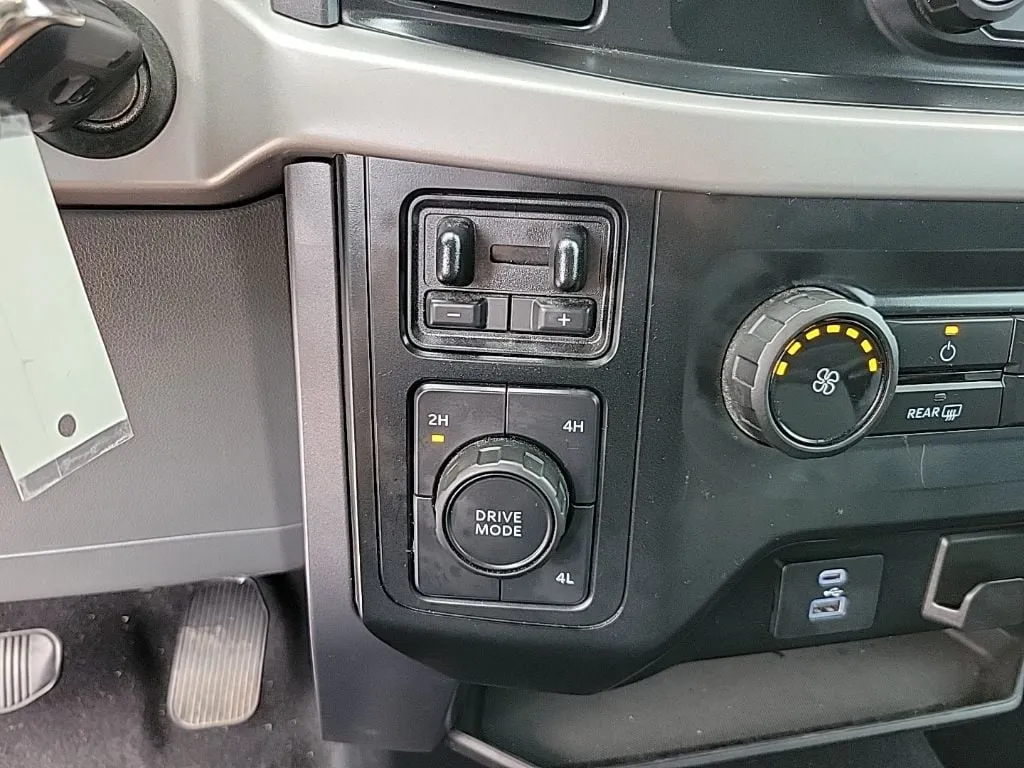 2023 Ford F-150 XLT thumbnail 15