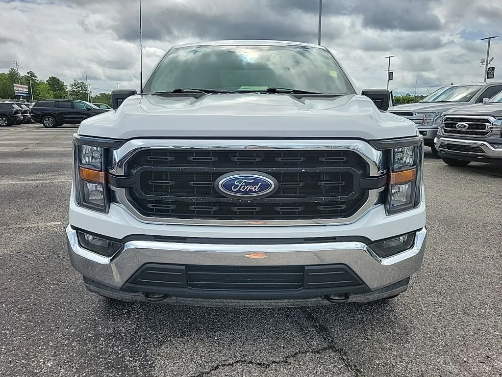 2023 Ford F-150 XLT thumbnail 2
