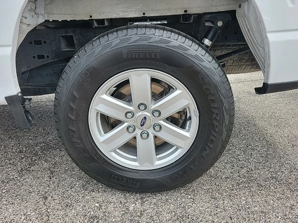 2023 Ford F-150 XLT thumbnail 8