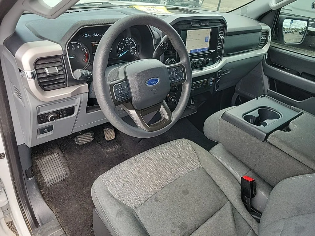2023 Ford F-150 XLT thumbnail 9