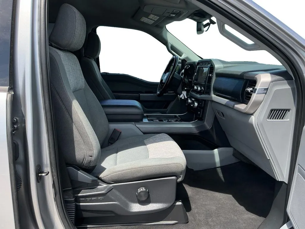 2023 Ford F-150 XLT thumbnail 22