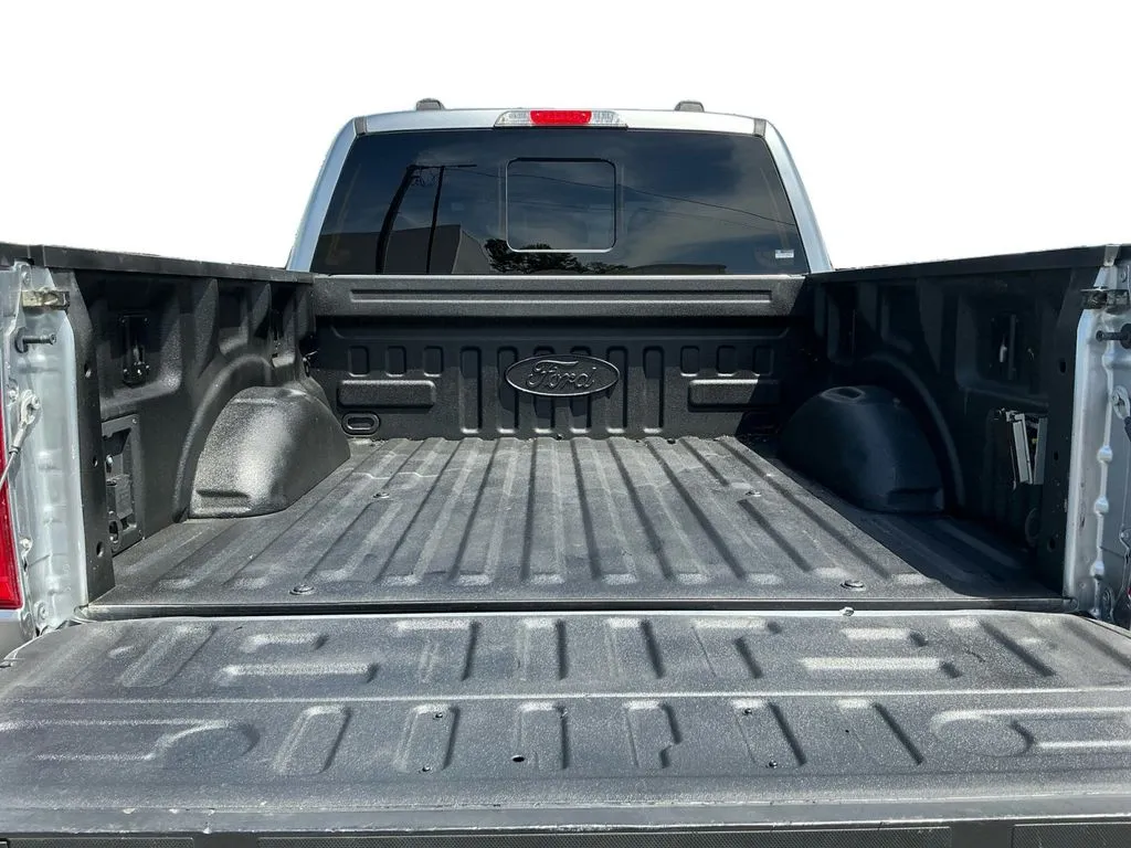 2023 Ford F-150 XLT thumbnail 24