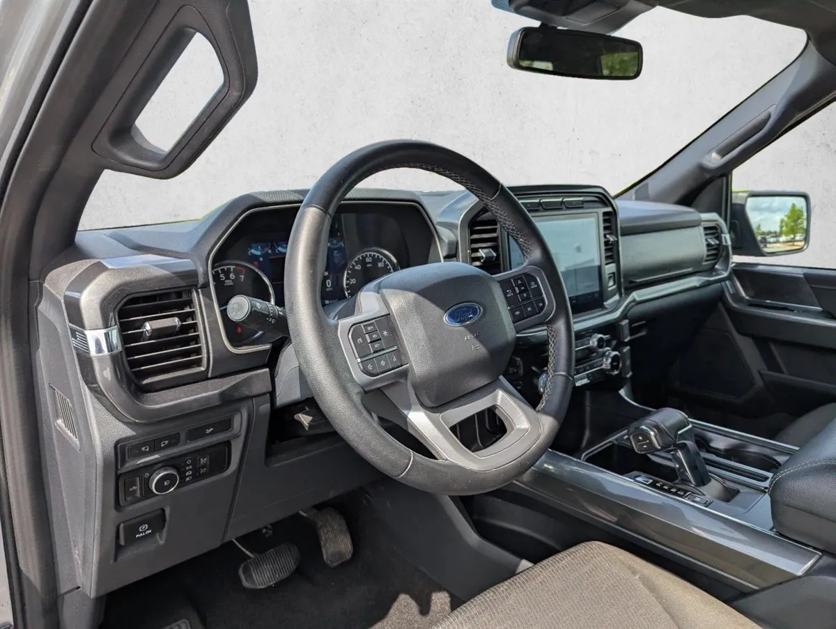 2023 Ford F-150 XLT thumbnail 12