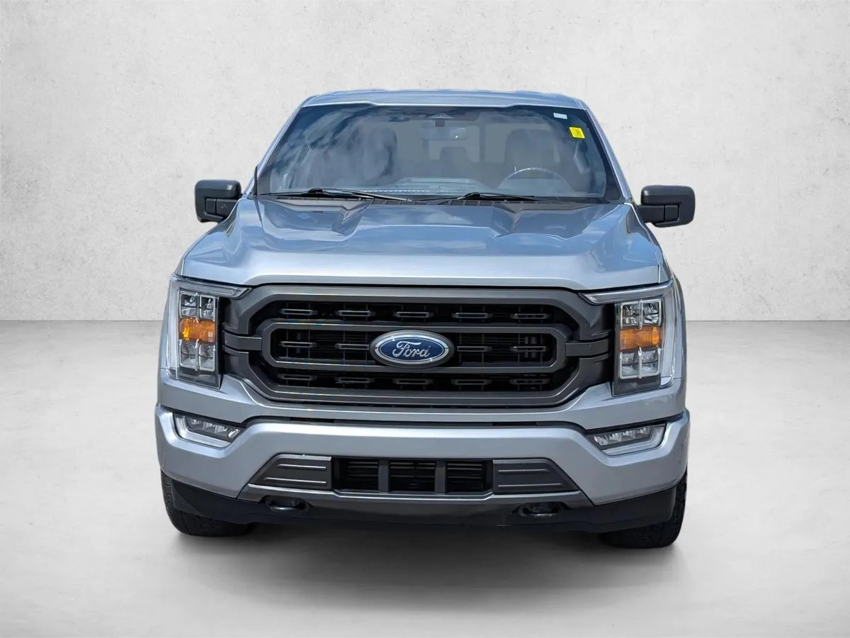 2023 Ford F-150 XLT thumbnail 2