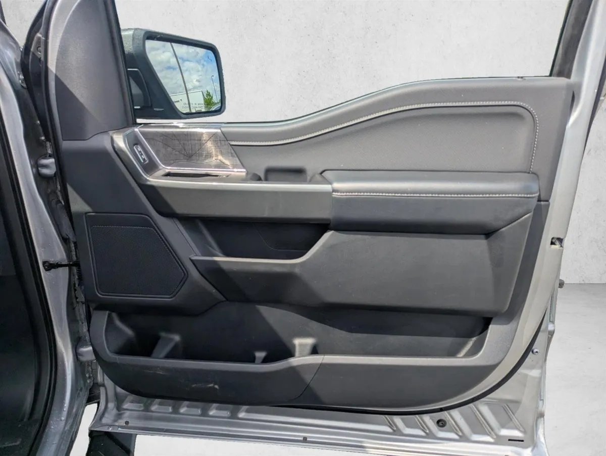 2023 Ford F-150 XLT thumbnail 25