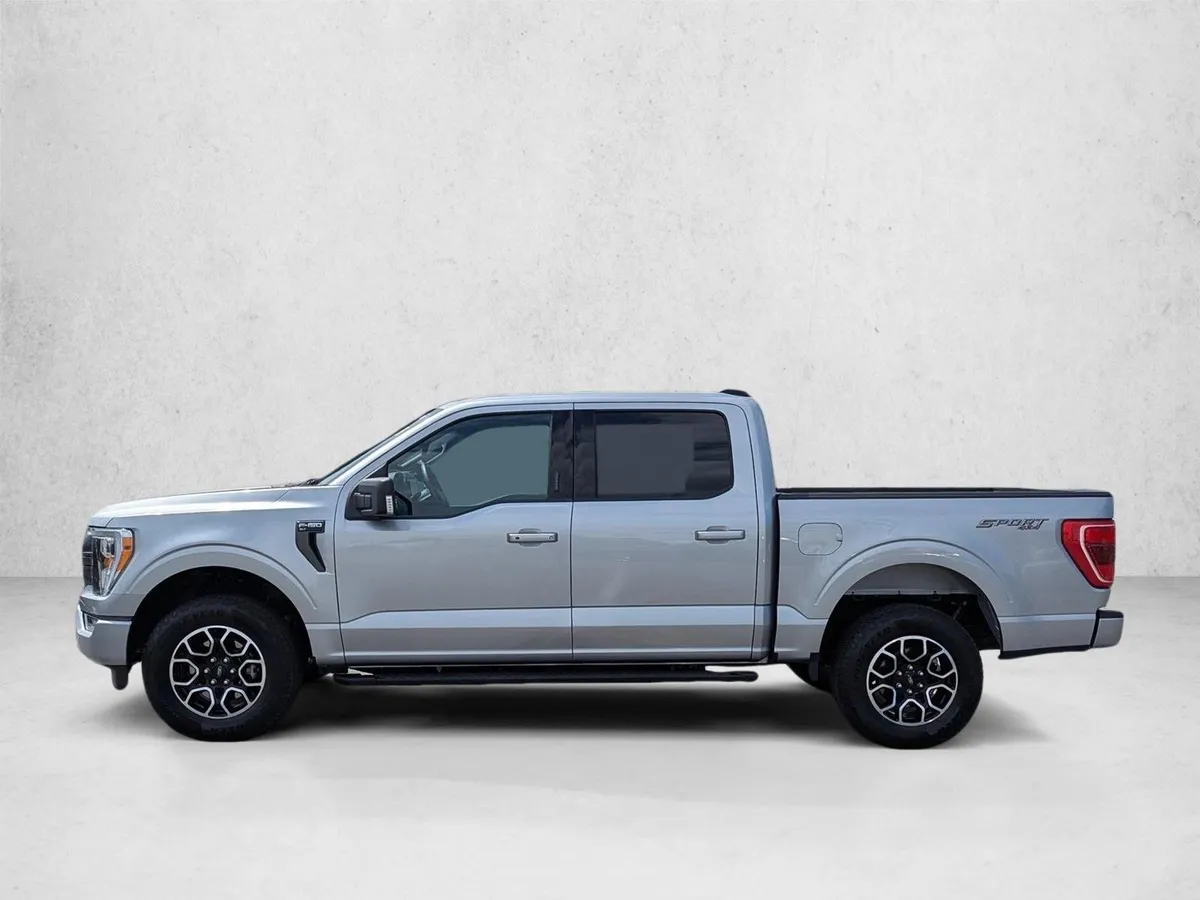 2023 Ford F-150 XLT thumbnail 8
