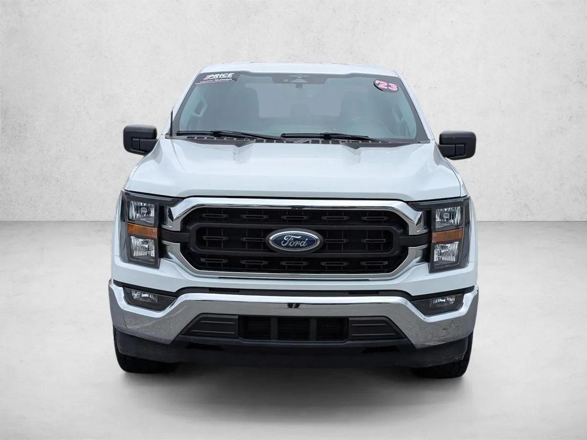 2023 Ford F-150 XLT thumbnail 2