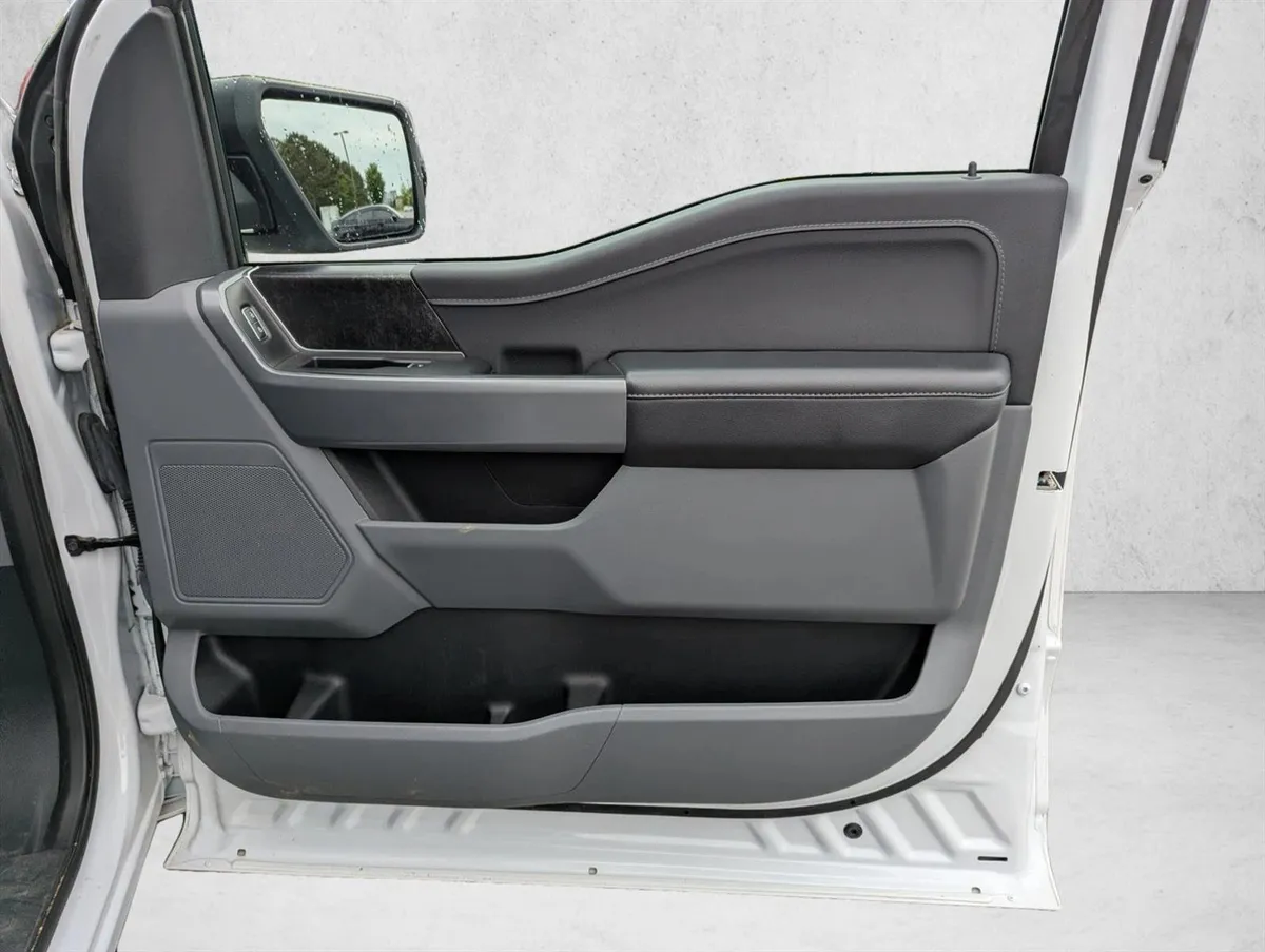 2023 Ford F-150 XLT thumbnail 26