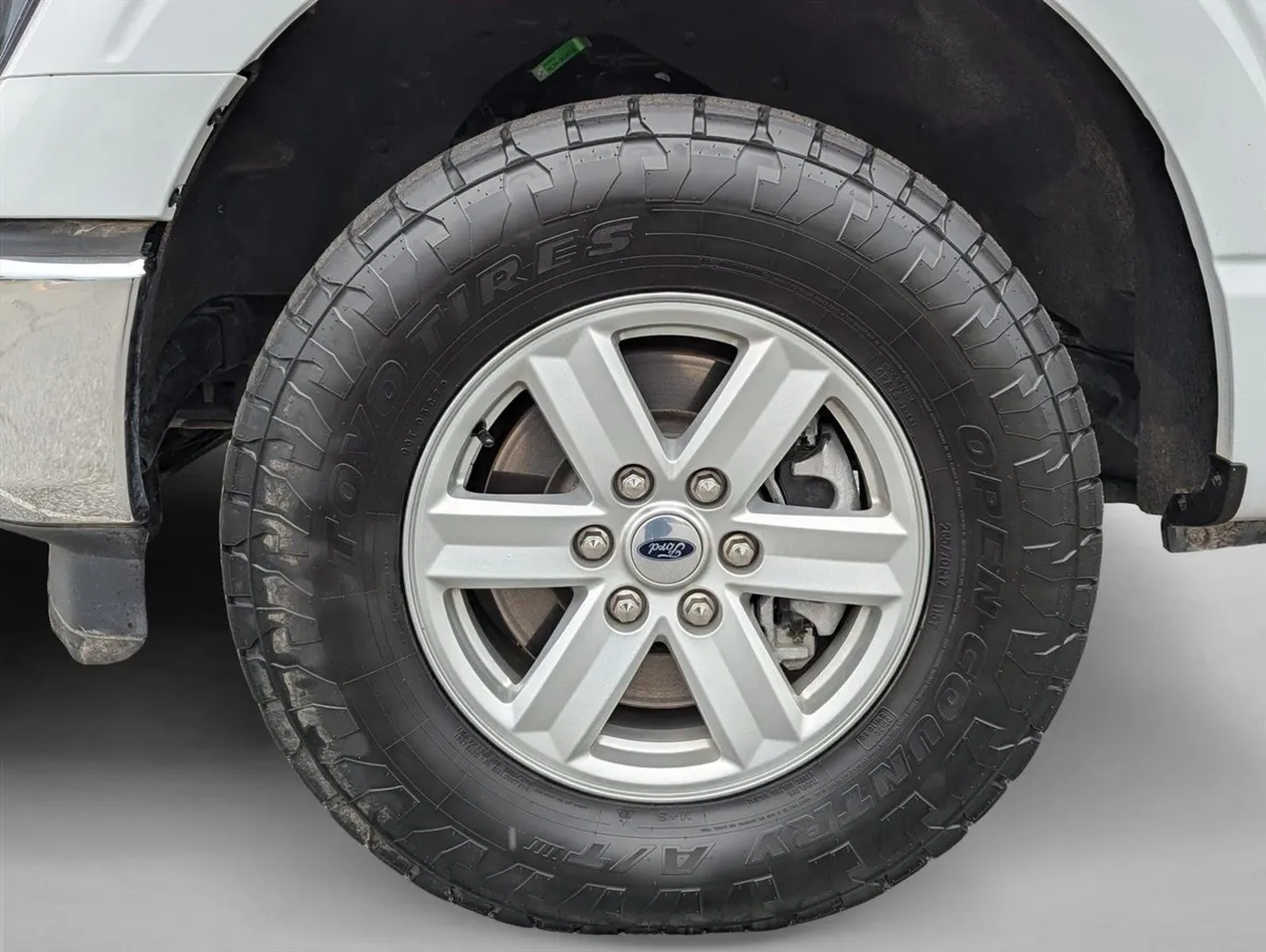 2023 Ford F-150 XLT thumbnail 9