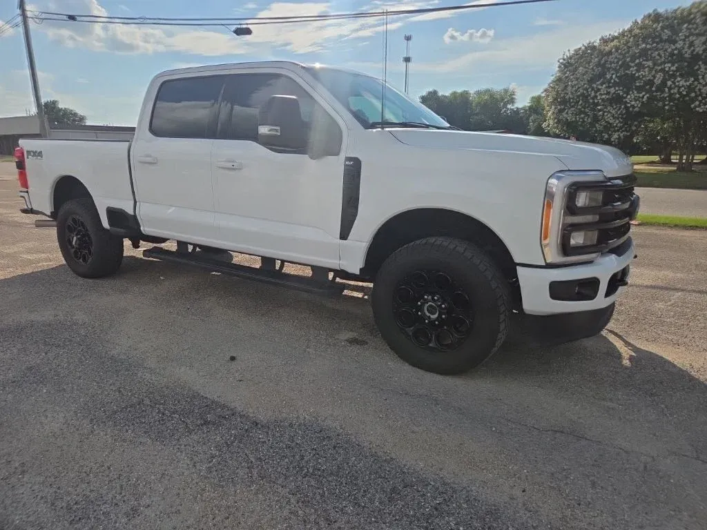 2023 Ford F-250SD XLT thumbnail 12