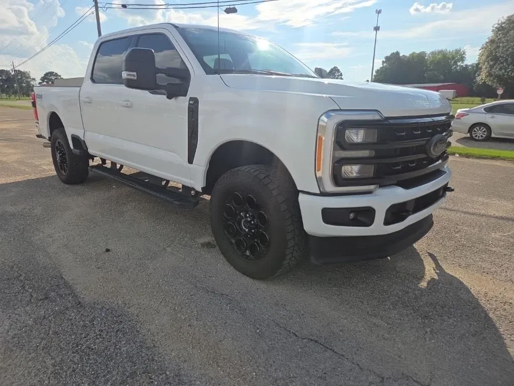 2023 Ford F-250SD XLT thumbnail 13