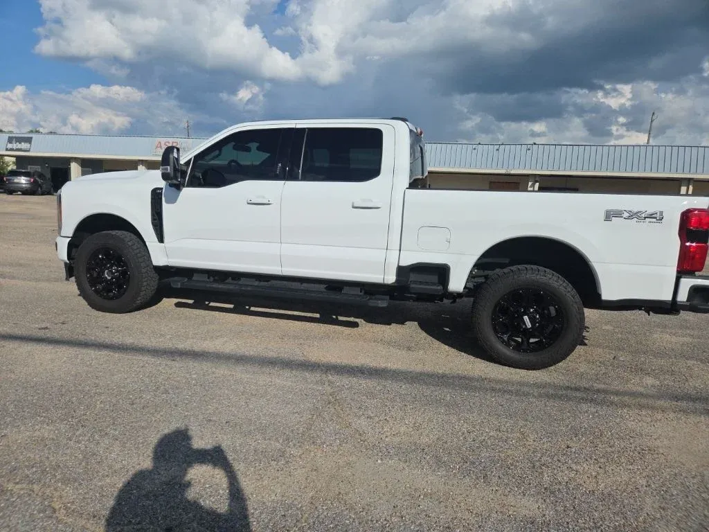 2023 Ford F-250SD XLT thumbnail 5