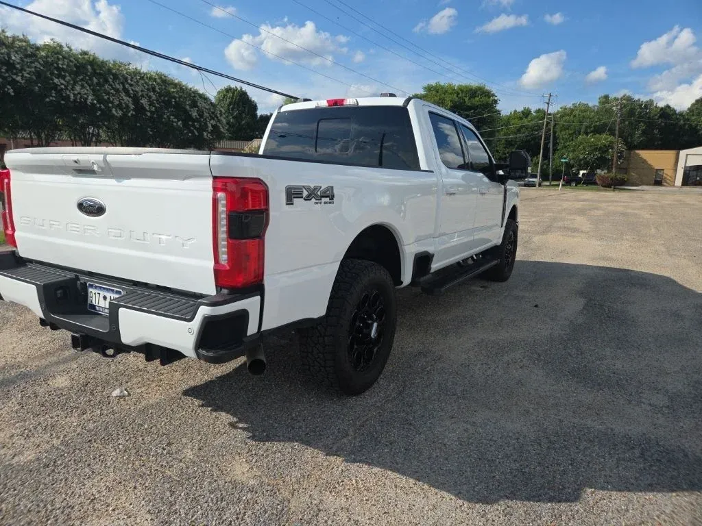 2023 Ford F-250SD XLT thumbnail 8