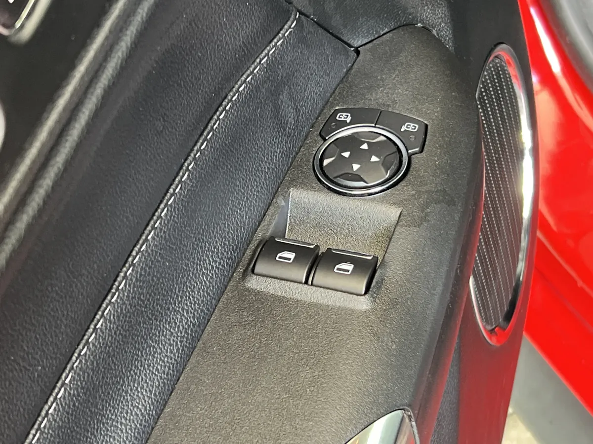 2023 Ford Mustang EcoBoost Premium thumbnail 15
