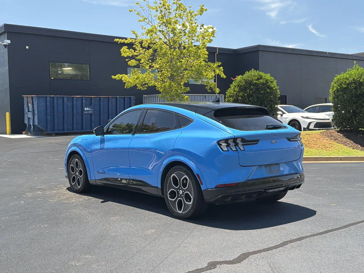 2023 Ford Mustang Mach-E GT thumbnail 11