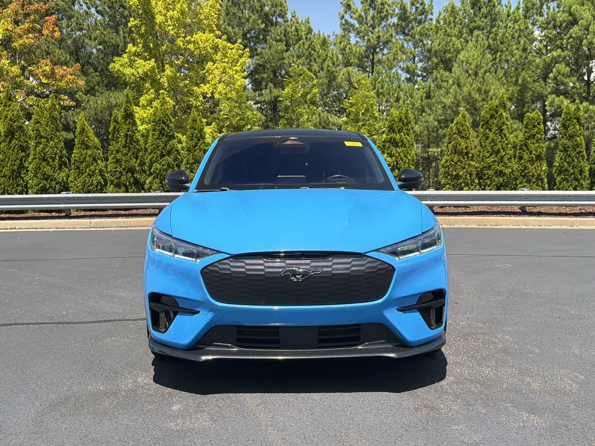 2023 Ford Mustang Mach-E GT thumbnail 8