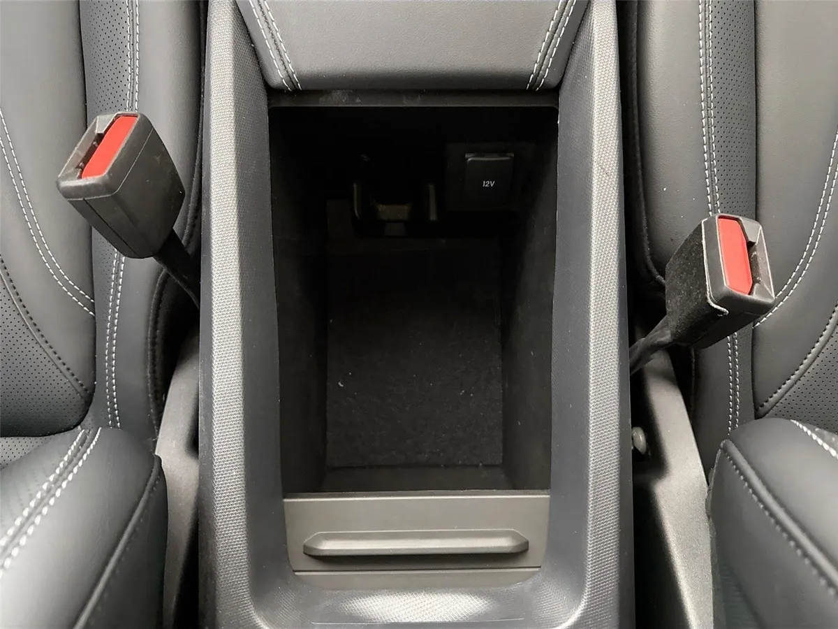 2023 Ford Mustang Mach-E Premium thumbnail 36