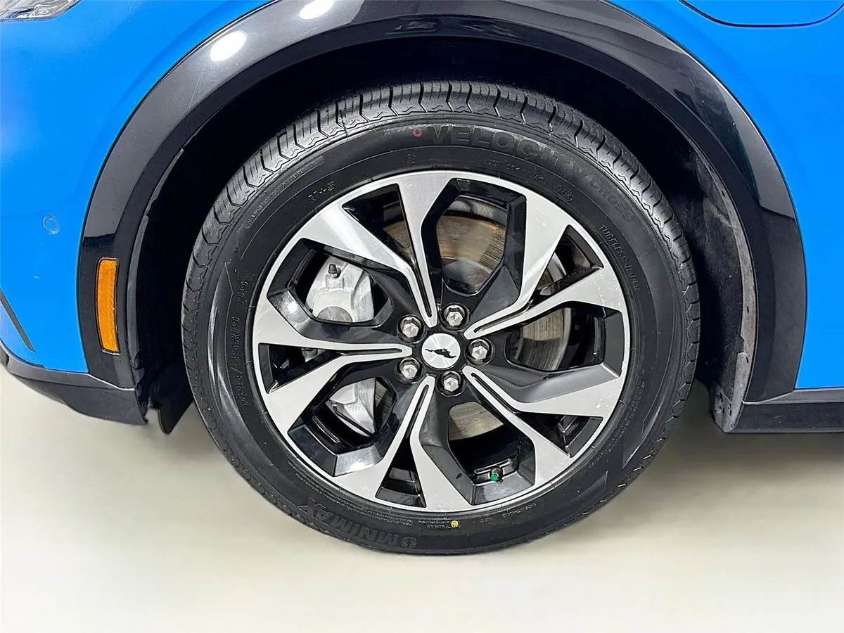 2023 Ford Mustang Mach-E Premium thumbnail 48