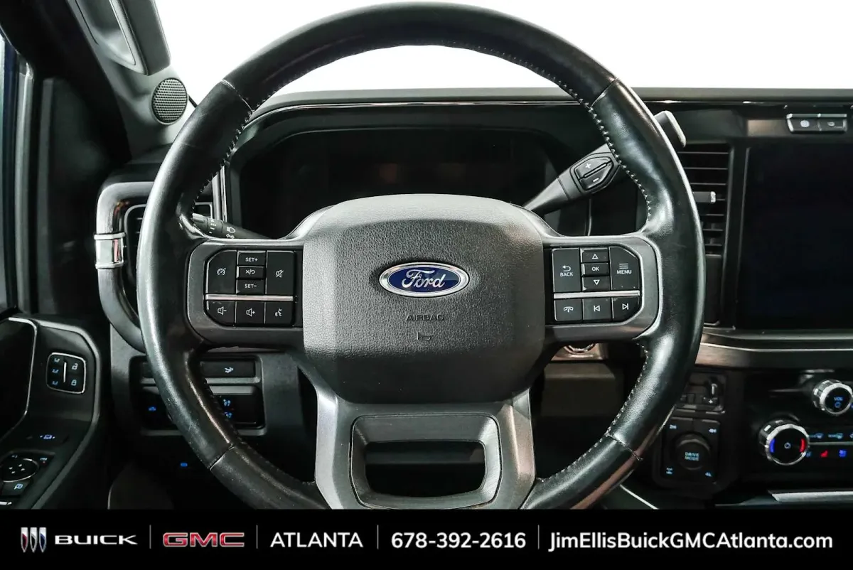2023 Ford Super Duty F-250 Pickup LARIAT thumbnail 10