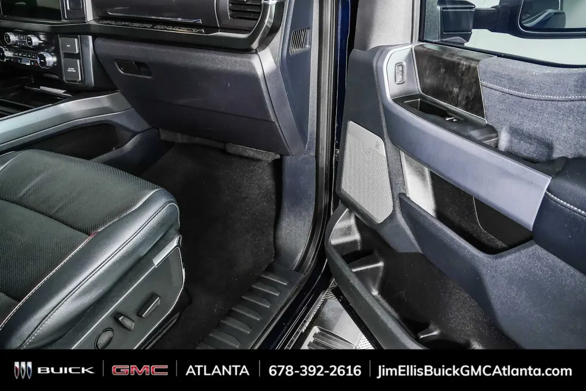 2023 Ford Super Duty F-250 Pickup LARIAT thumbnail 25
