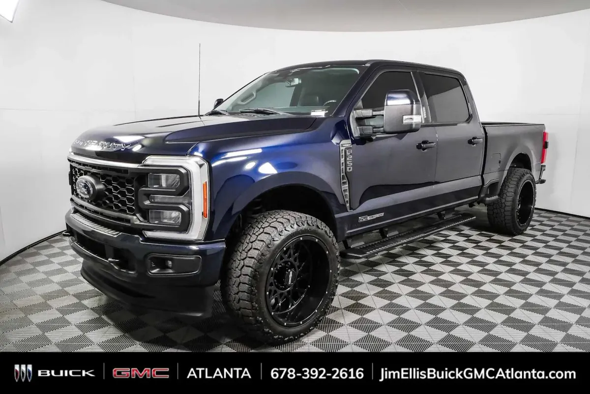 2023 Ford Super Duty F-250 Pickup LARIAT thumbnail 26