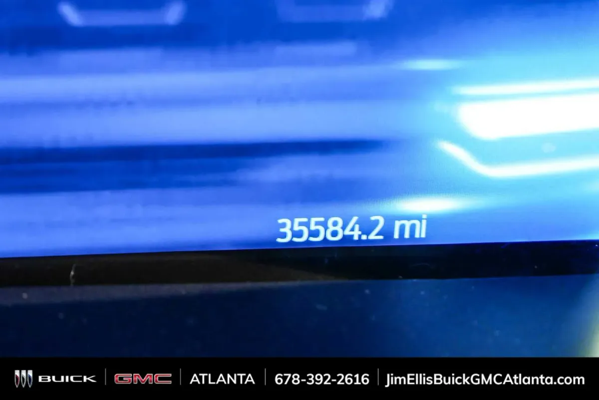 2023 Ford Super Duty F-250 Pickup LARIAT thumbnail 9