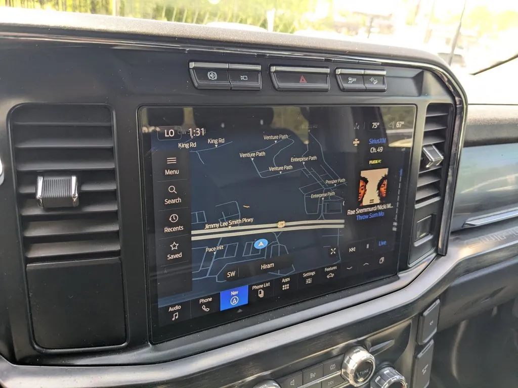 2023 Ford Super Duty F-250 SRW LARIAT thumbnail 17
