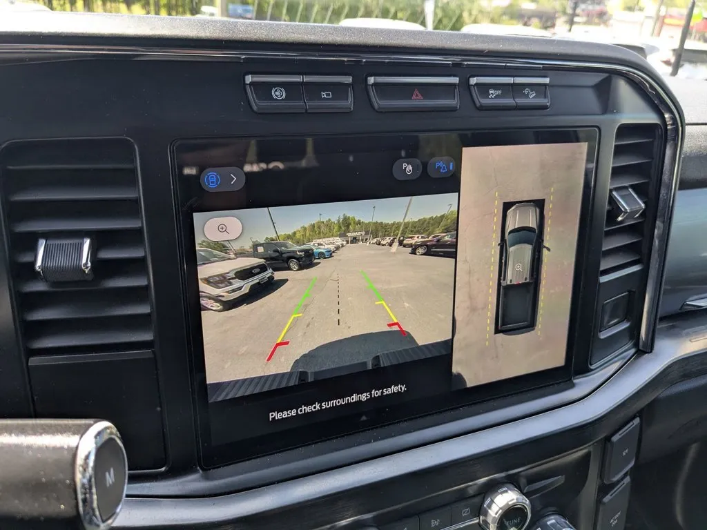 2023 Ford Super Duty F-250 SRW LARIAT thumbnail 18