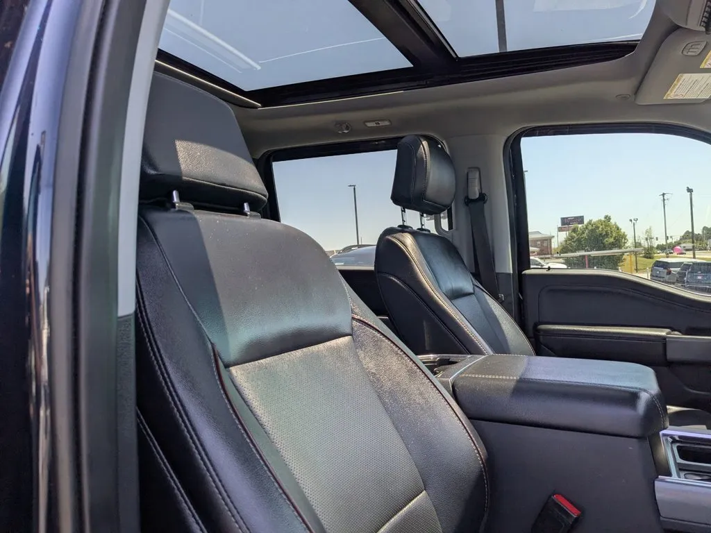 2023 Ford Super Duty F-250 SRW LARIAT thumbnail 27