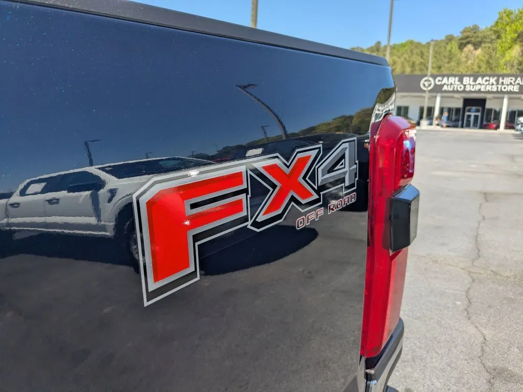 2023 Ford Super Duty F-250 SRW LARIAT thumbnail 30