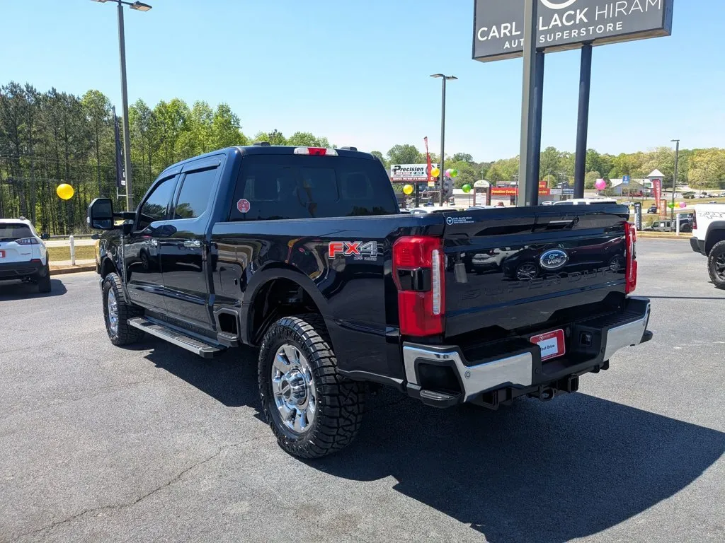 2023 Ford Super Duty F-250 SRW LARIAT thumbnail 7