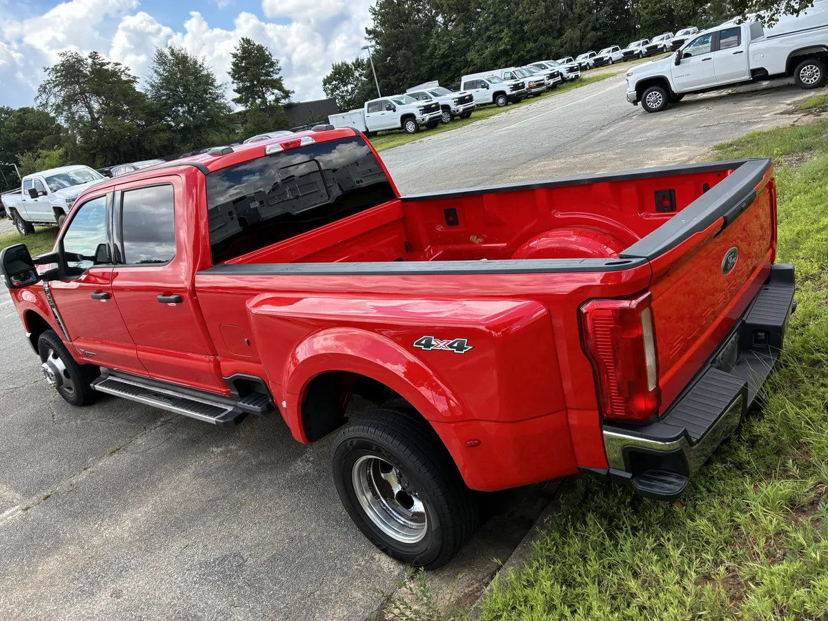 2023 Ford Super Duty F-350 DRW XL thumbnail 6