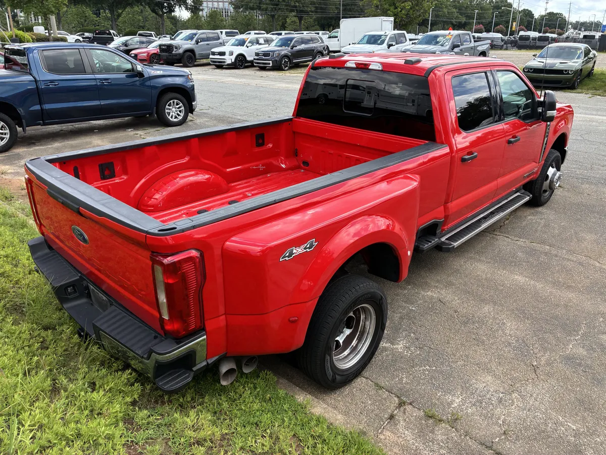 2023 Ford Super Duty F-350 DRW XL thumbnail 8