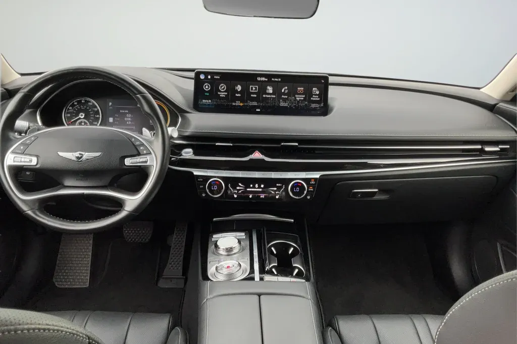 2023 Genesis G80 2.5T thumbnail 12