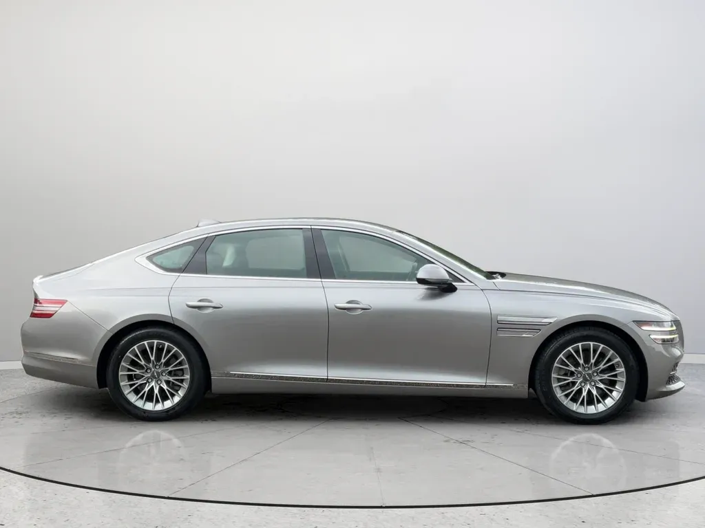 2023 Genesis G80 2.5T thumbnail 6