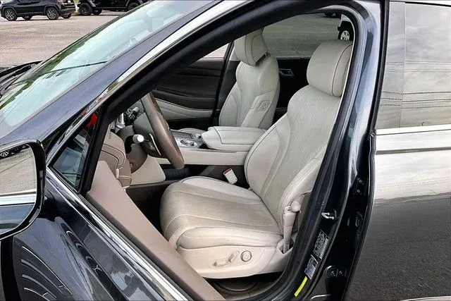 2023 Genesis GV80 2.5T thumbnail 18