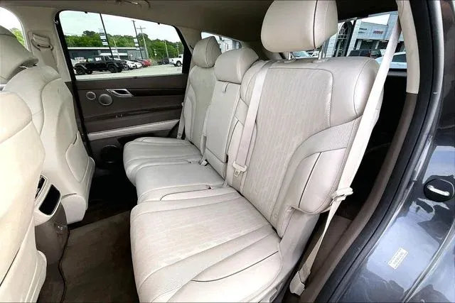 2023 Genesis GV80 2.5T thumbnail 19