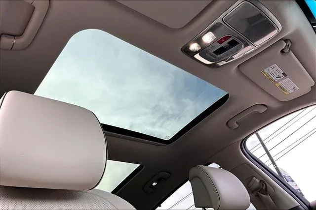 2023 Genesis GV80 2.5T thumbnail 25