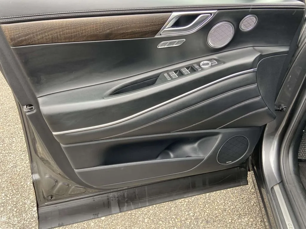 2023 Genesis GV80 3.5T thumbnail 11