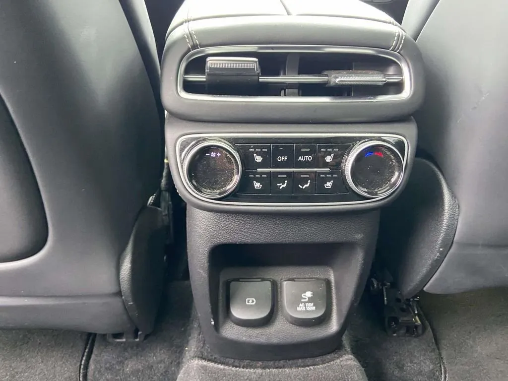 2023 Genesis GV80 3.5T thumbnail 23