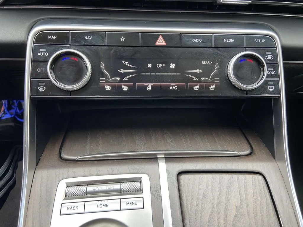 2023 Genesis GV80 3.5T thumbnail 26