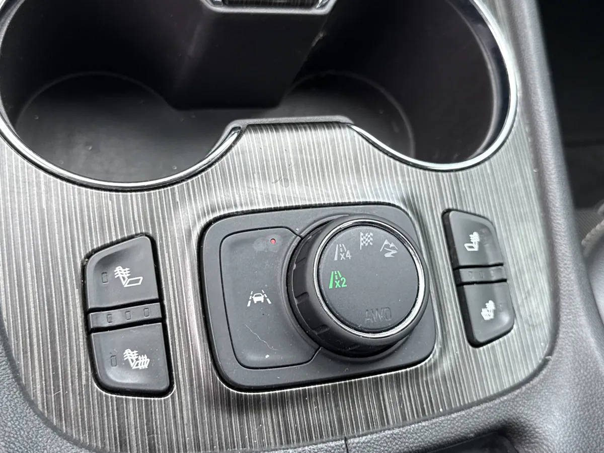 2023 GMC Acadia SLT thumbnail 34