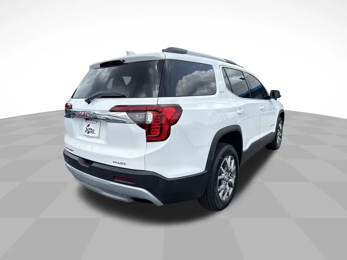 2023 GMC Acadia SLT thumbnail 6