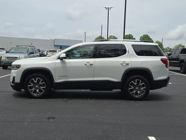 2023 GMC Acadia SLT thumbnail 14