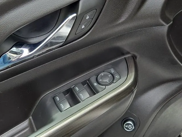 2023 GMC Acadia SLT thumbnail 16