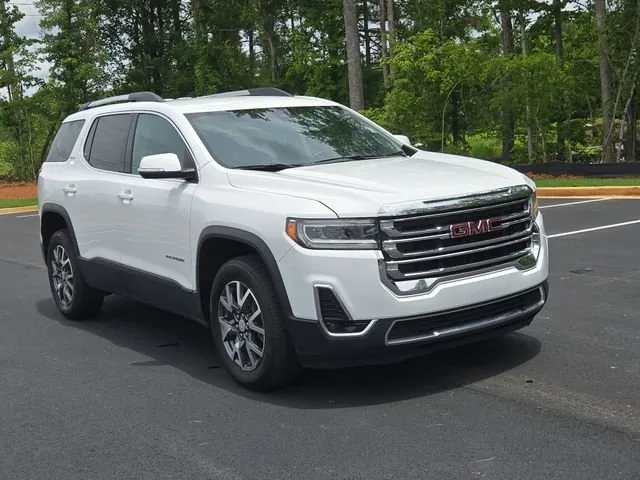 2023 GMC Acadia SLT thumbnail 4