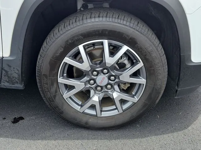 2023 GMC Acadia SLT thumbnail 7