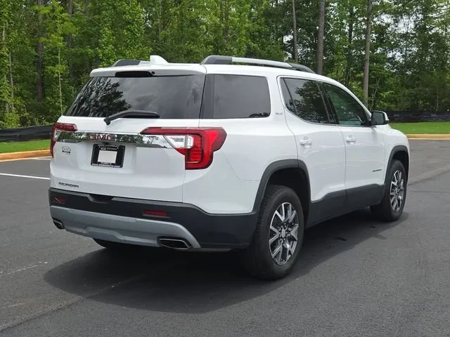 2023 GMC Acadia SLT thumbnail 9