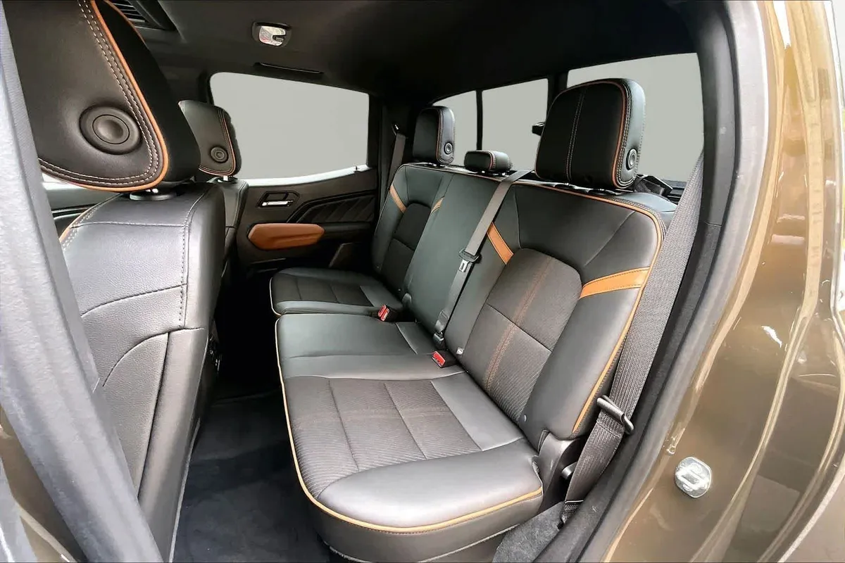 2023 GMC Canyon 4WD AT4 thumbnail 21