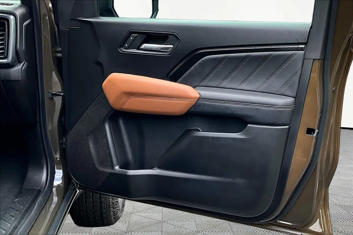 2023 GMC Canyon 4WD AT4 thumbnail 23